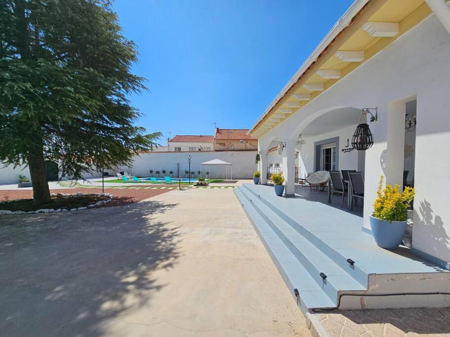 הוילה Fuentiduena de Tajo La Casa Del Arbol מראה חיצוני תמונה