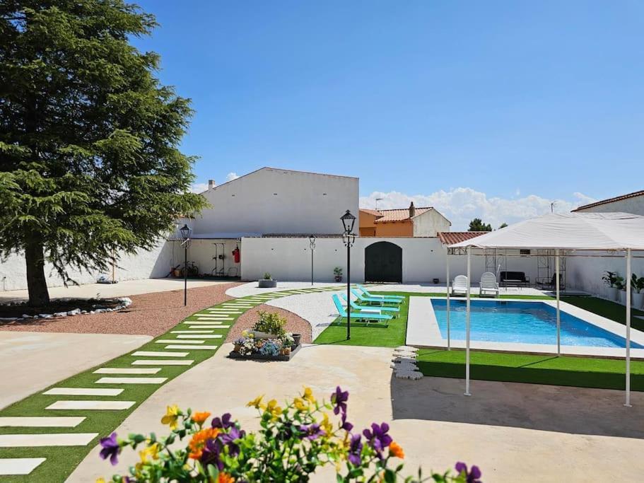 הוילה Fuentiduena de Tajo La Casa Del Arbol מראה חיצוני תמונה